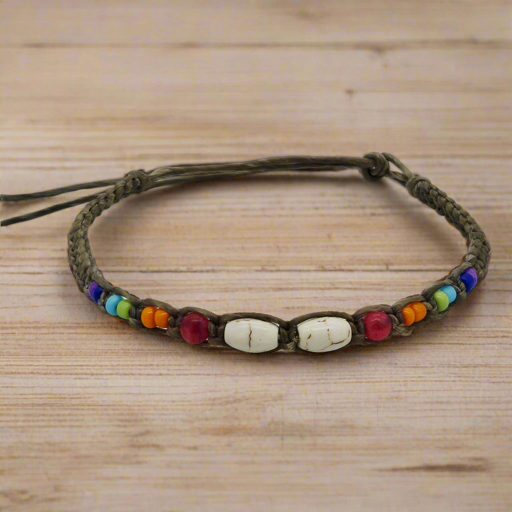 bratara handmade bumbac impletit piese acry si os