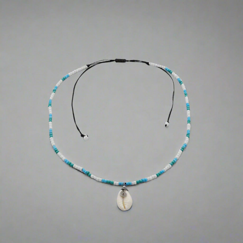 colier handmade pandantiv scoica