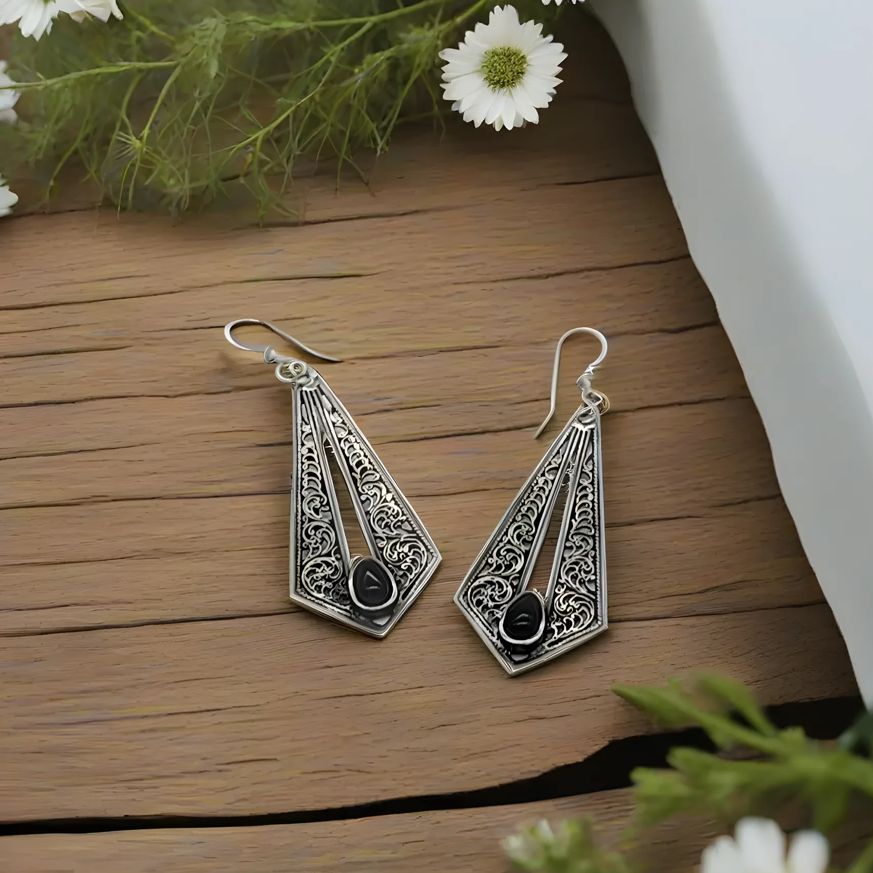 Cercei berberi cu piatră naturală