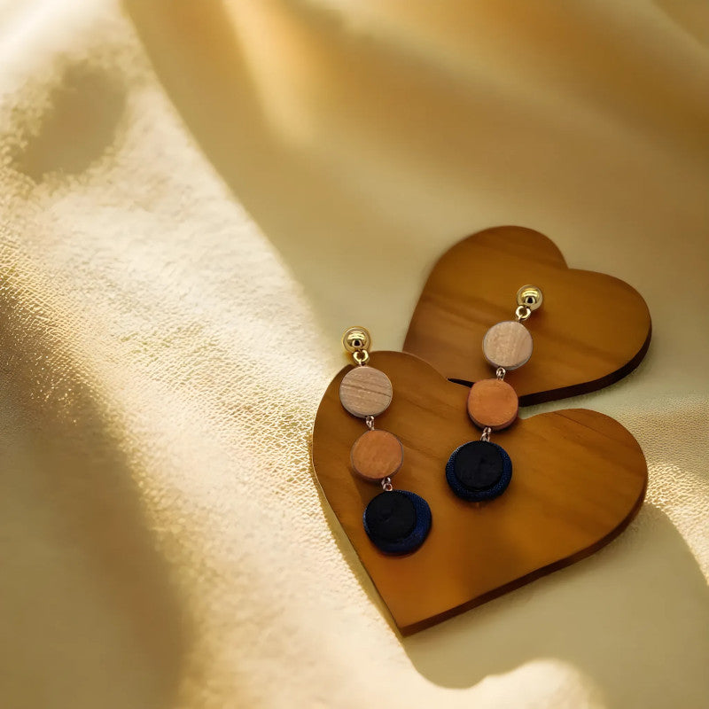 Cercei lungi din lemn model retro