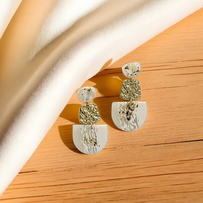 Cercei lungi cu model abstract