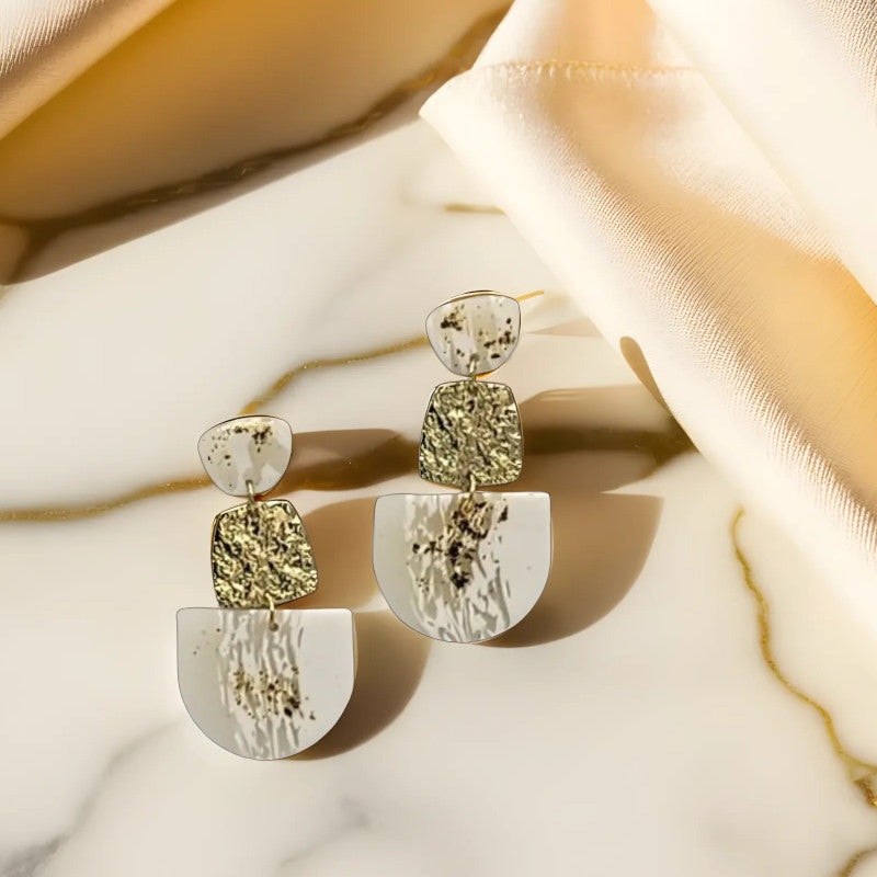 Cercei lungi cu model abstract