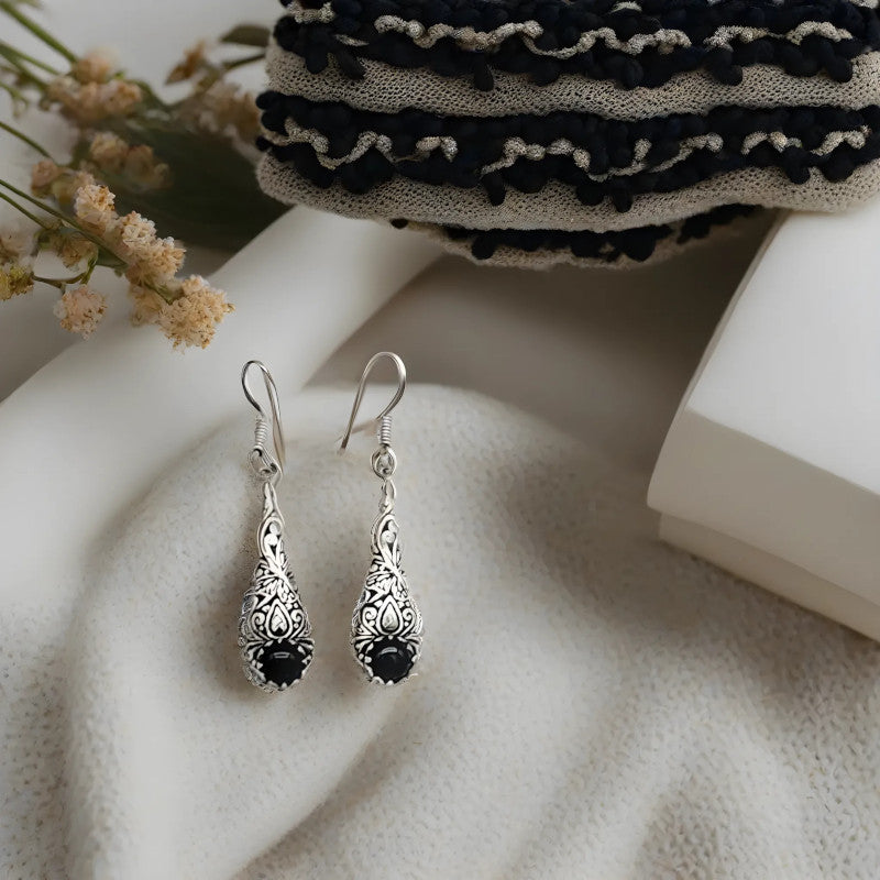 Cercei lungi cu model vintage