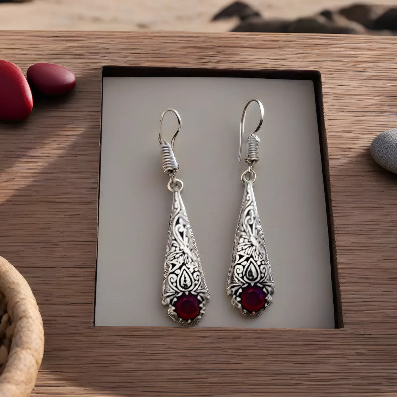 Cercei lungi cu model vintage