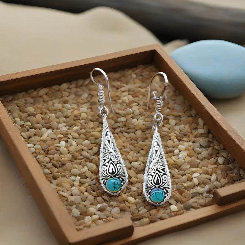 Cercei lungi cu model vintage