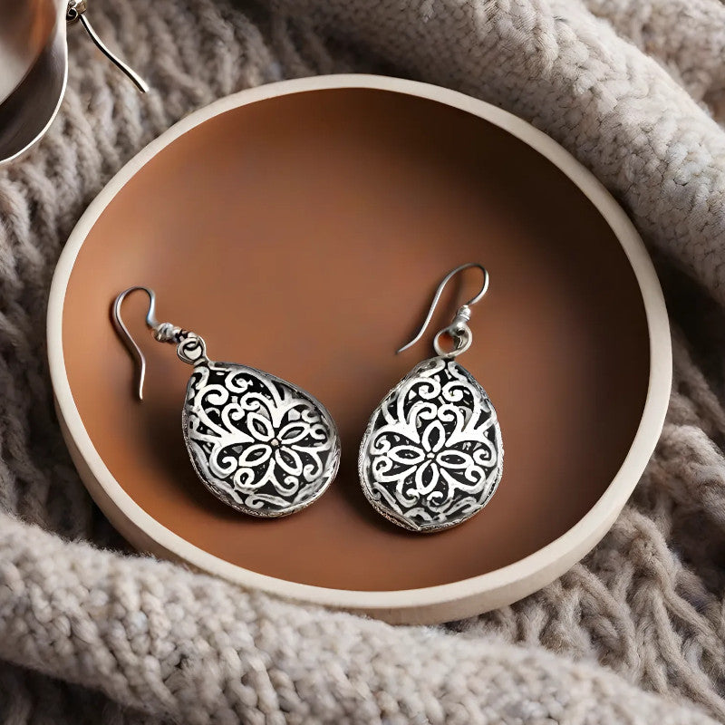 Cercei teardrop cu design berber