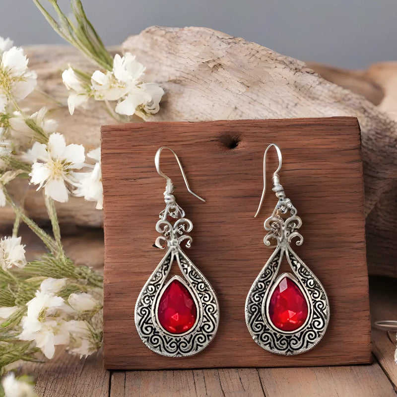 Cercei teardrop cu detalii etnice