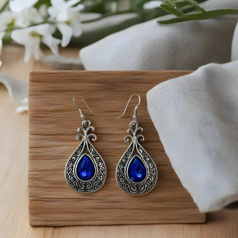 Cercei teardrop cu detalii etnice