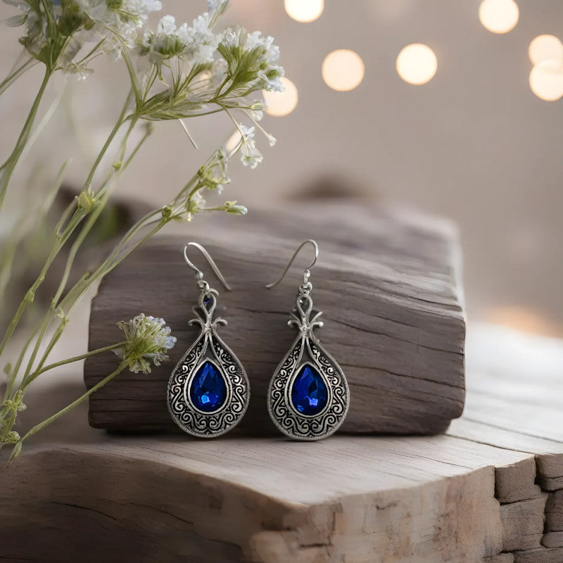 Cercei teardrop cu detalii etnice