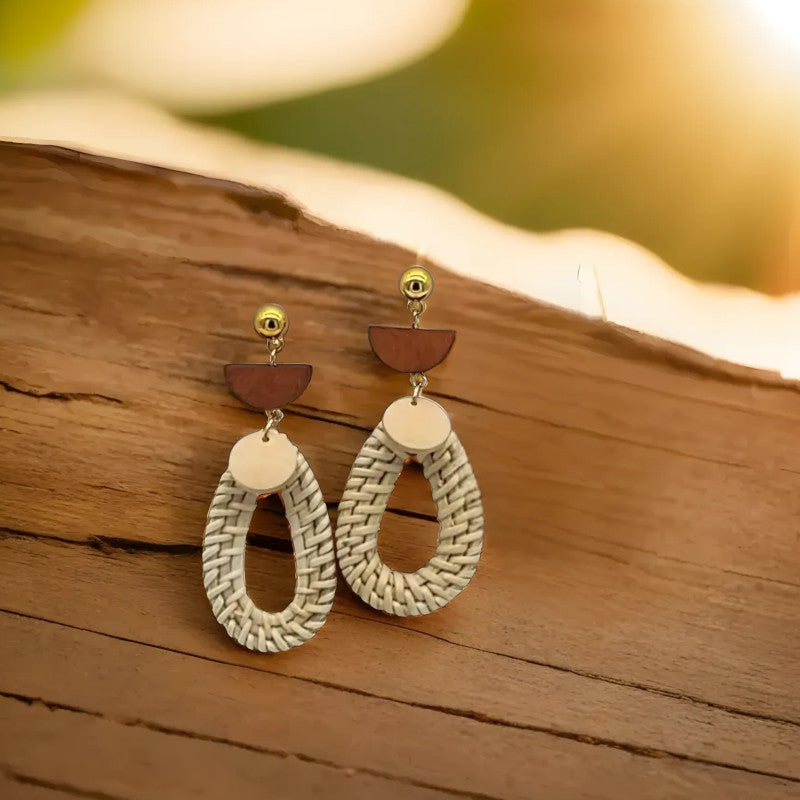 Cercei teardrop din ratan si lemn