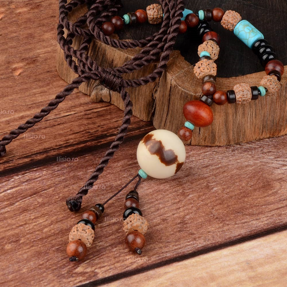 Colier handmade, din lemn de santal si Agat Turcoaz - Ilisio.ro