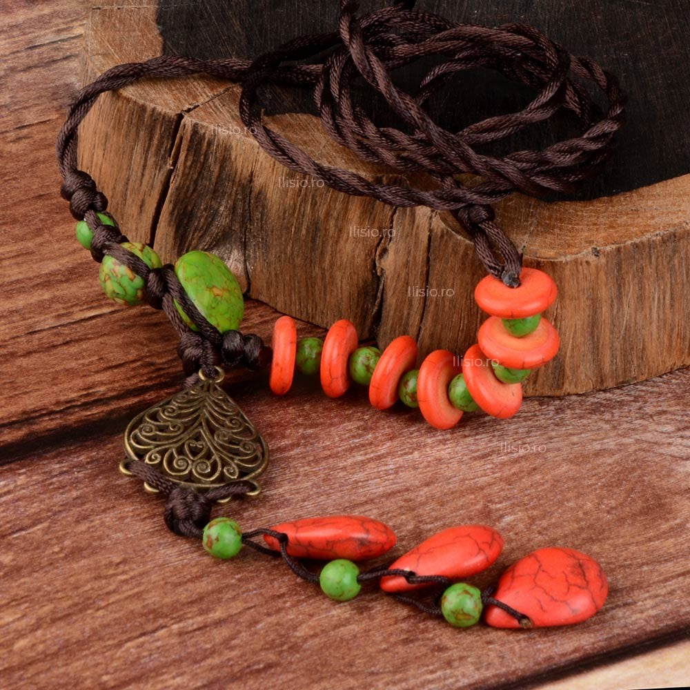 Colier handmade, cu pietre semipretioase, de Agat Verde si Rosu
