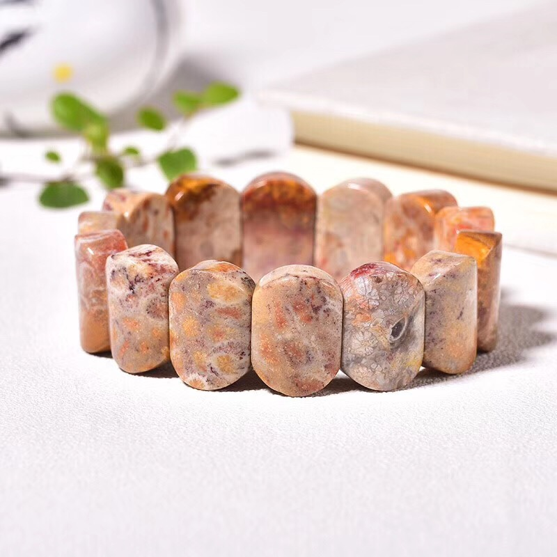 bratara handmade din pietre semipretioase de jad coral