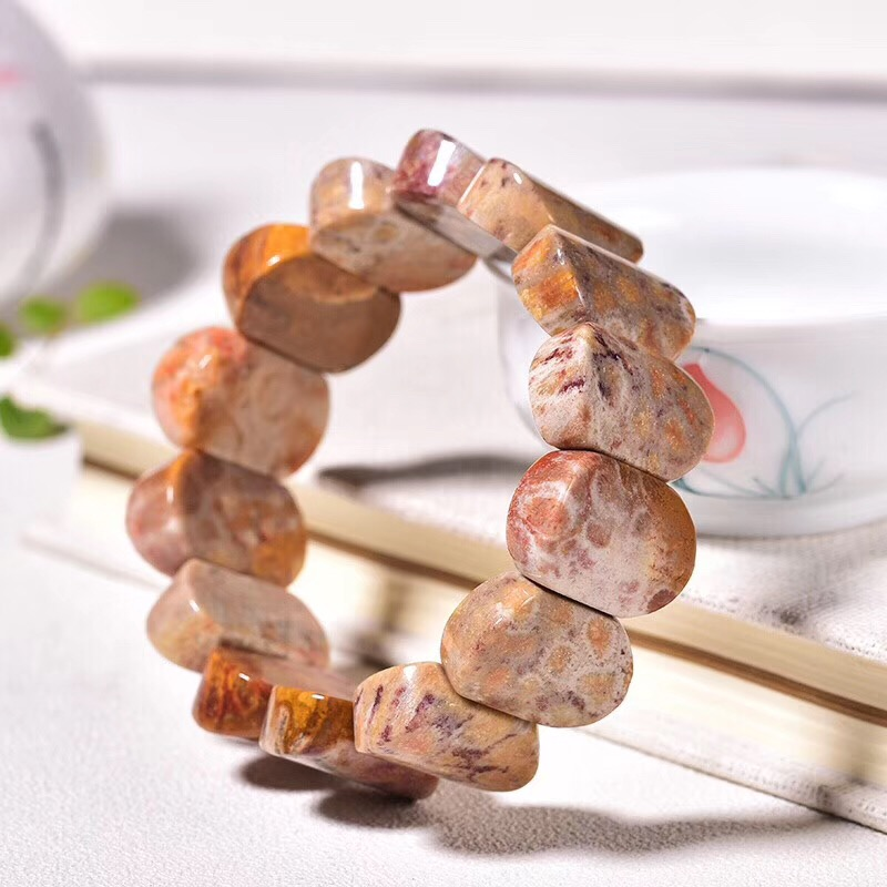 bratara handmade din pietre semipretioase de jad coral