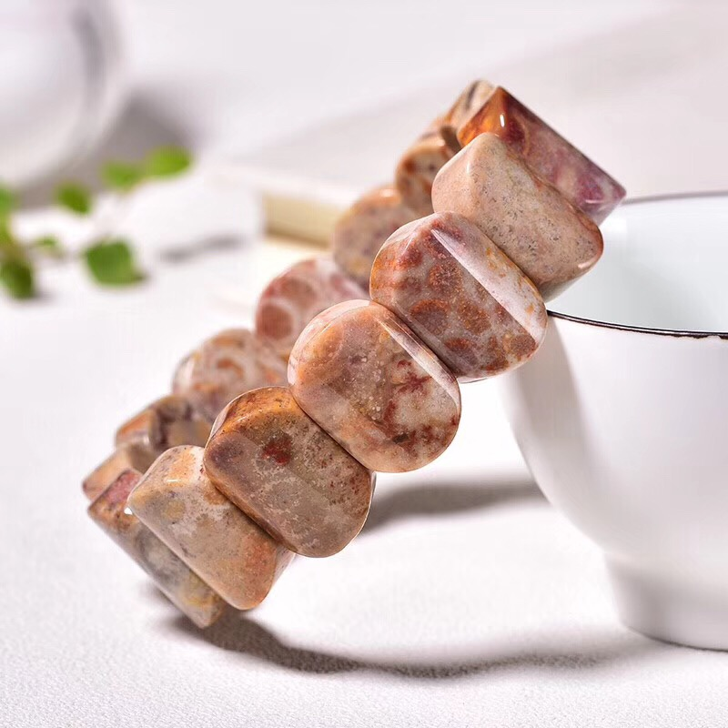 bratara handmade din pietre semipretioase de jad coral