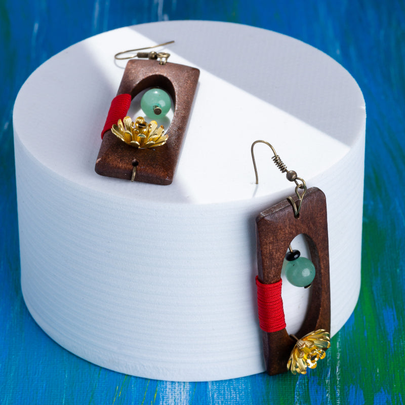 Cercei handmade, din lemn antichizat si piatra semipretioasa - Ilisio.ro