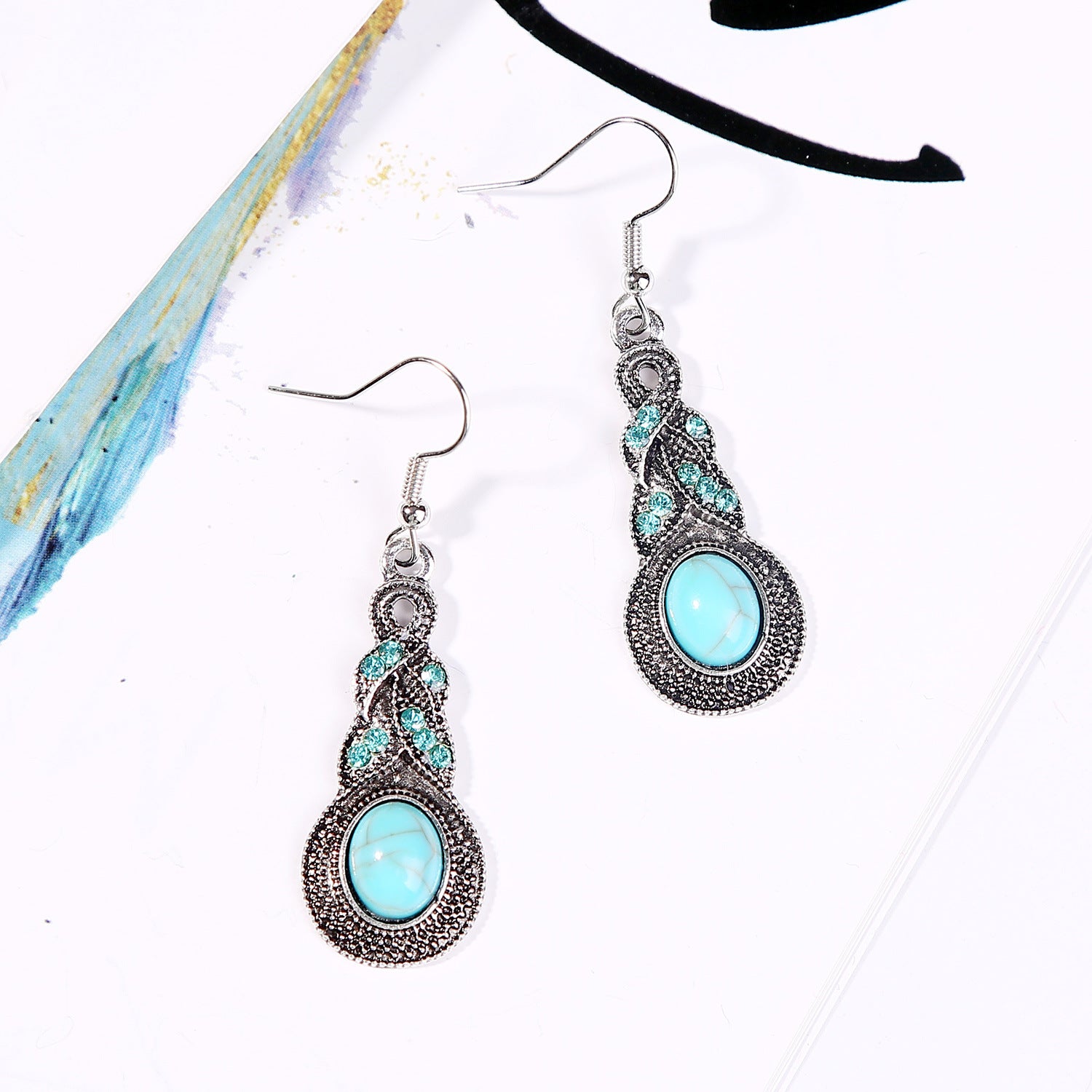 Cercei lungi, cu pietre semipretioase turcoaz - Ilisio.ro