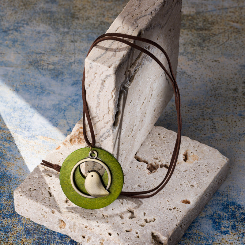 colier boem rotund lemn