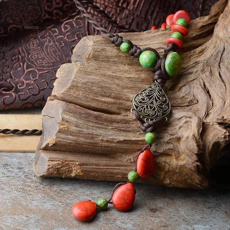 Colier handmade, cu pietre semipretioase, de Agat Verde si Rosu